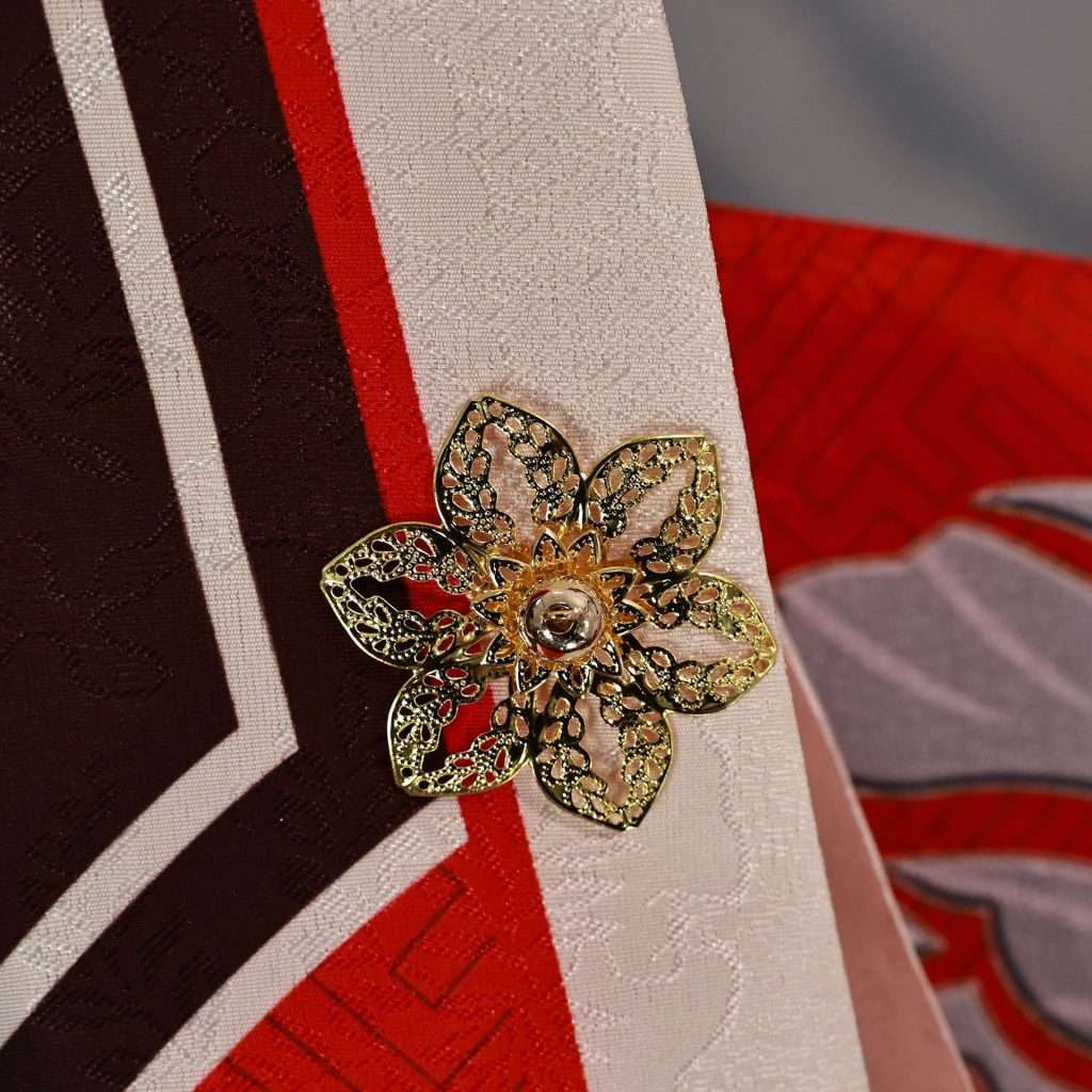 Close-up of Tingyun cosplay's accessories and fabric pattern
