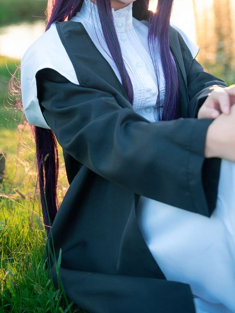 Frierenin Fern Cosplay-puvun etukuva: Beyond Journey's End.