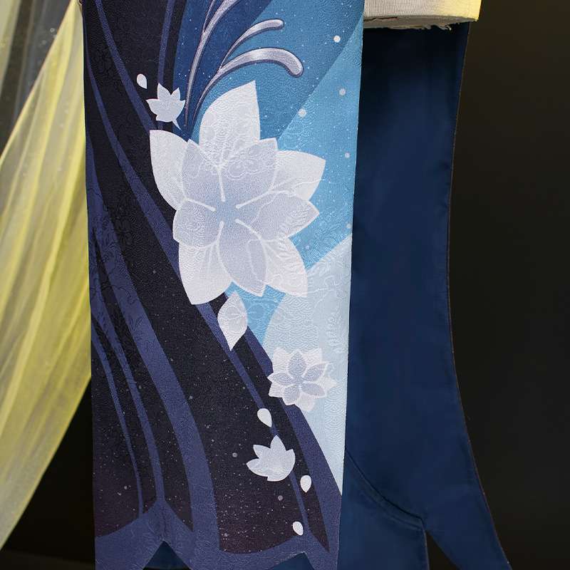Close-up details of Shenhe Frostflower Dew New Year Outfit