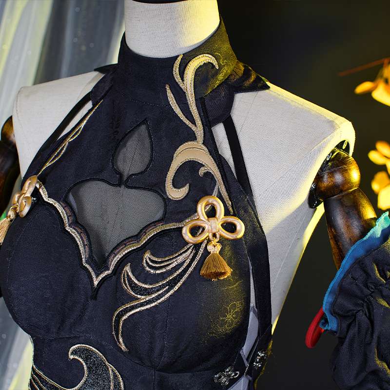 Close-up details of Shenhe Frostflower Dew New Year Outfit