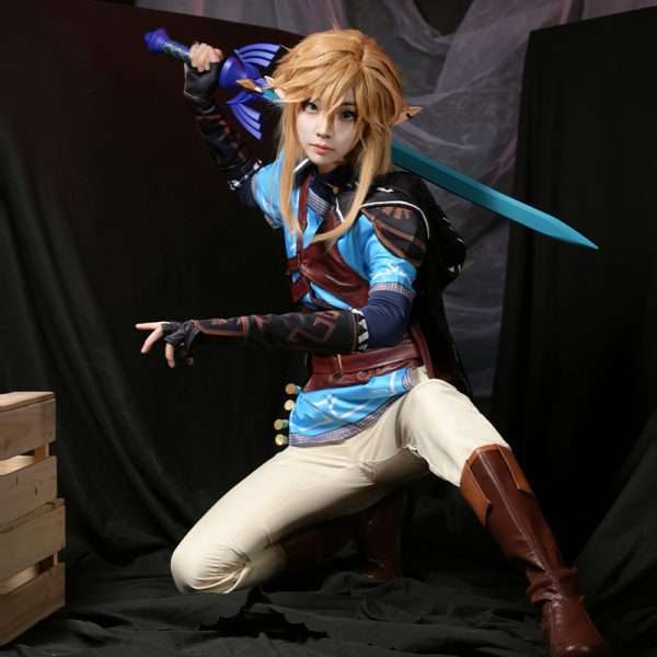 Vista frontal do TOTK Link Cosplay Costume