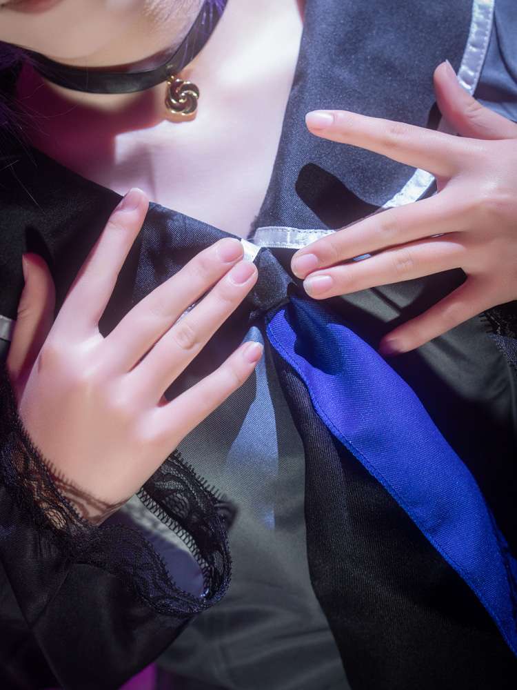 Close-up details of Asahinaa Mafuyuu Cosplay Costume