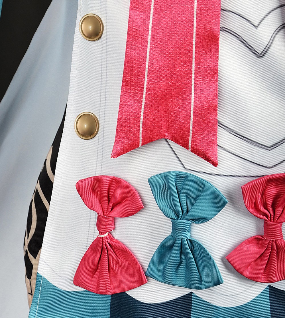 Close-up of Sigewinne costume accessories and seams