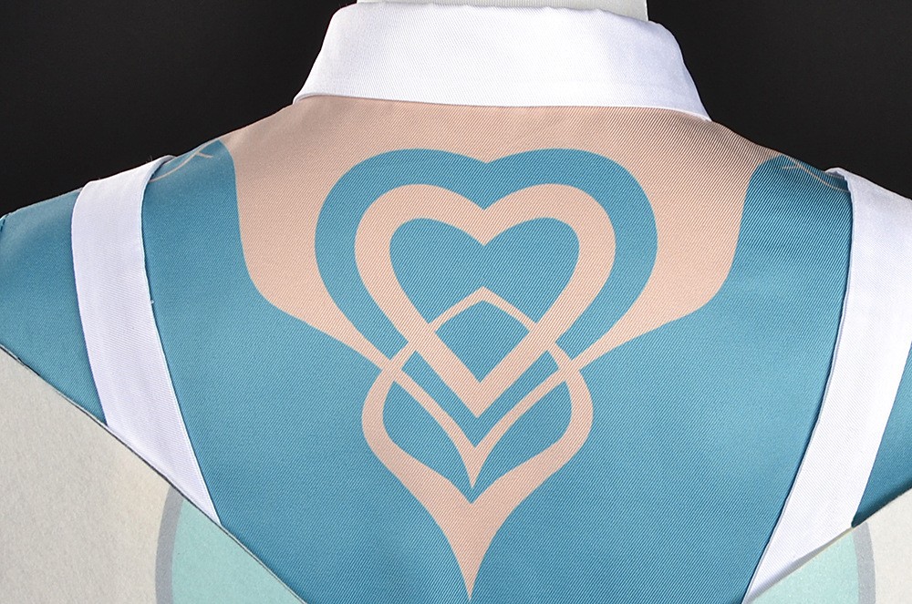Close-up of Sigewinne costume accessories and seams