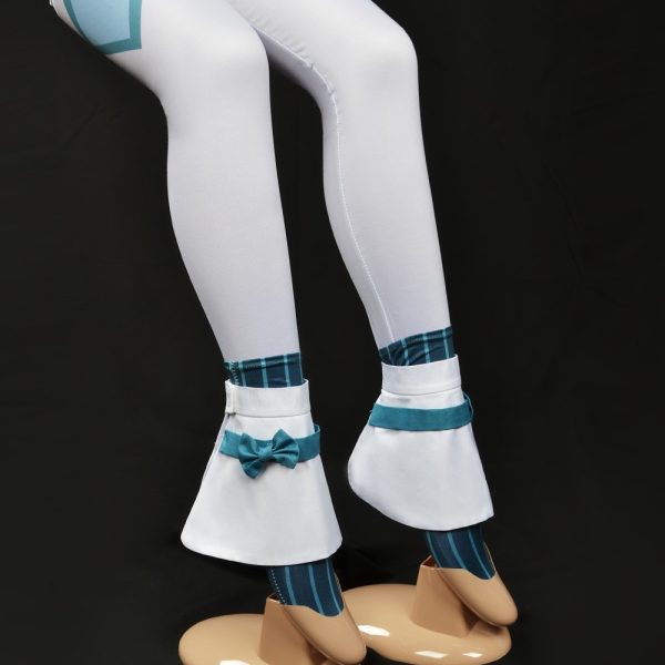 Close-up of Sigewinne costume accessories and seams