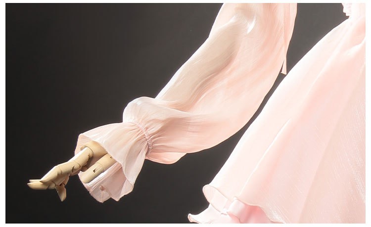 Fabric and decorative details of the Yumicos cosplay costume