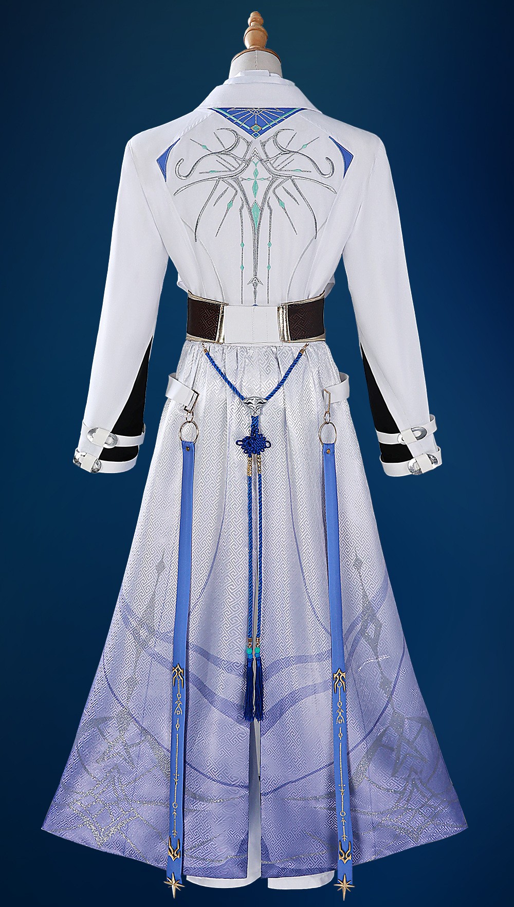 Xavier cosplay outfit Light Hunter skin – back
