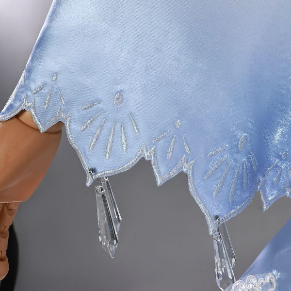 RWBY Weiss Schnee cosplay embroidery and fabric detail