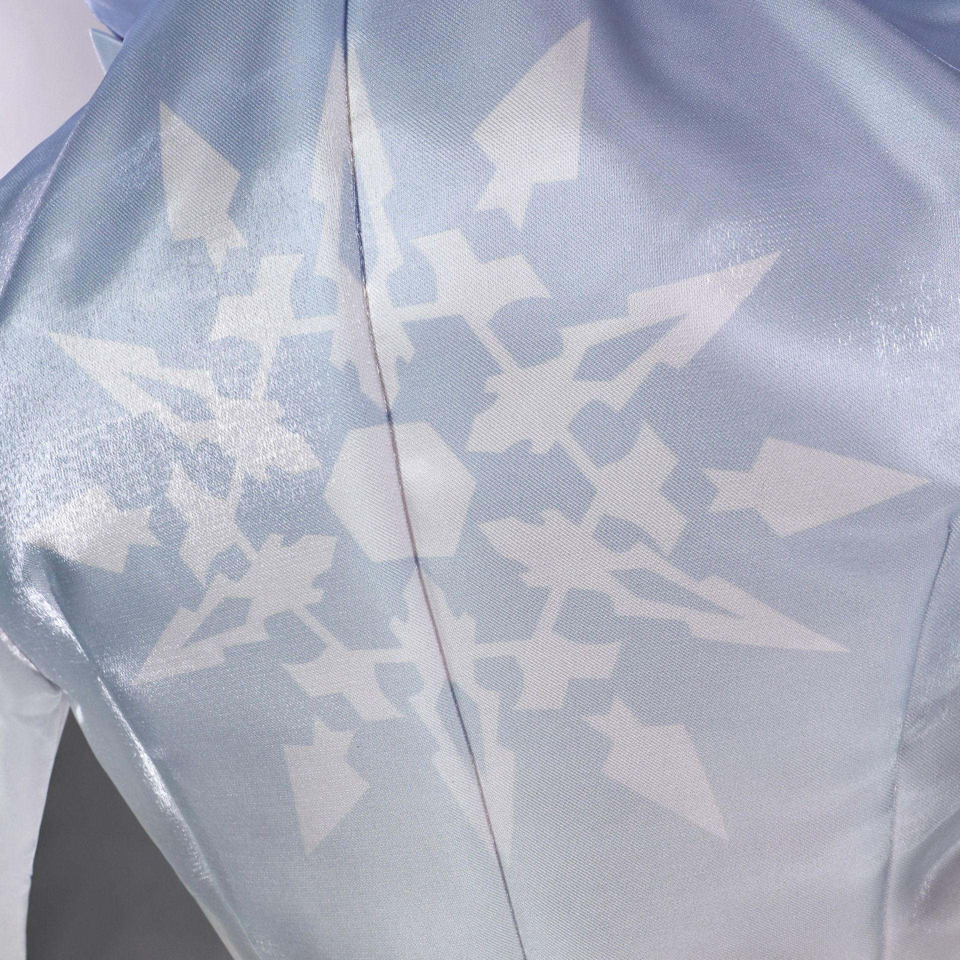 RWBY Weiss Schnee cosplay embroidery and fabric detail